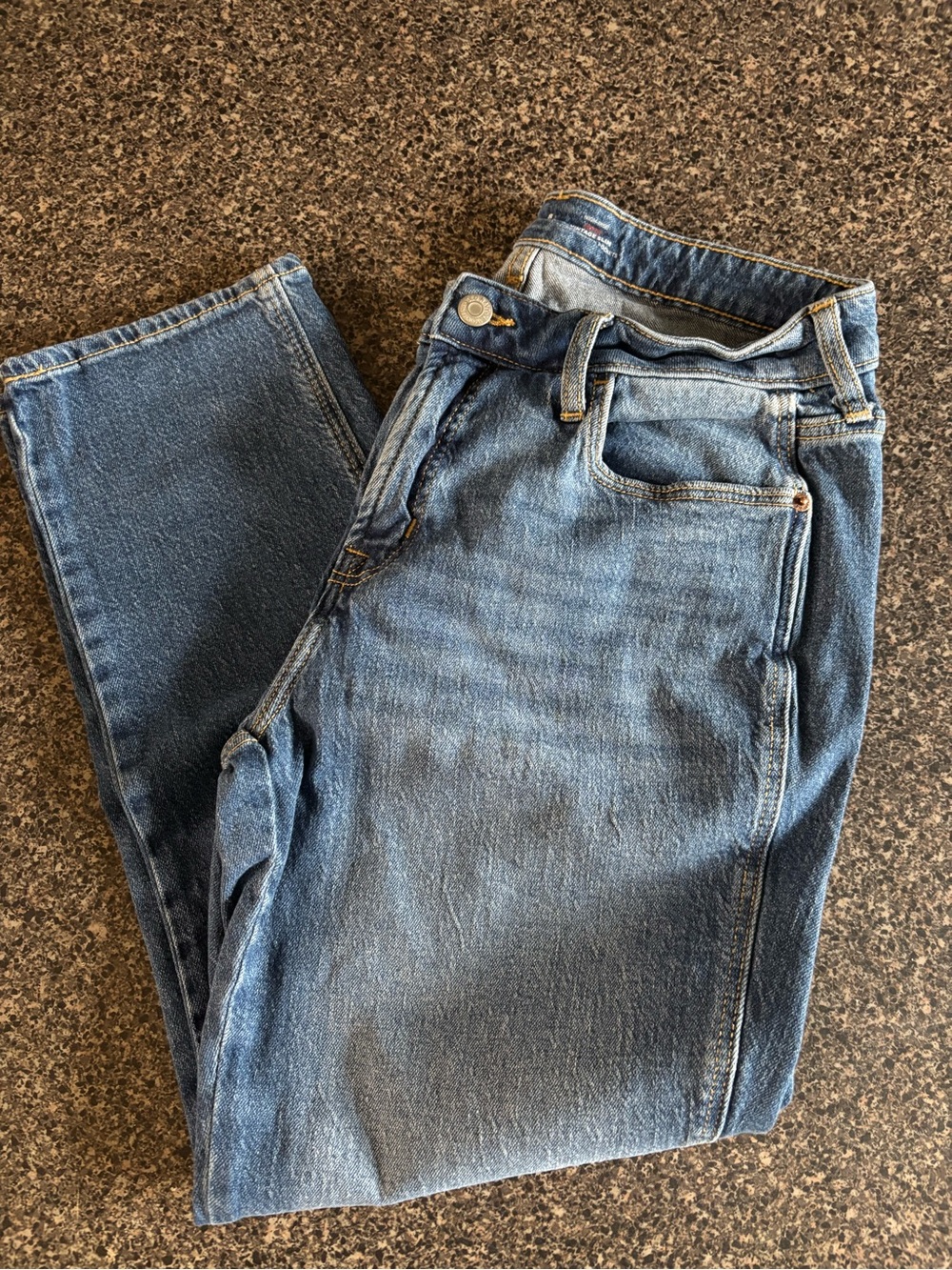 Old Navy Vintage Slim Straight-Leg Jeans Size 8P - wore once